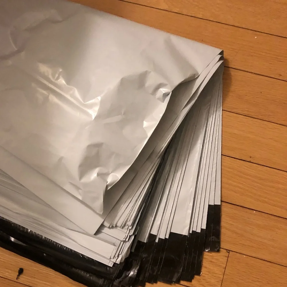 100 💯 14.5 X 19  RESELLER WHITE POLY MAILERS